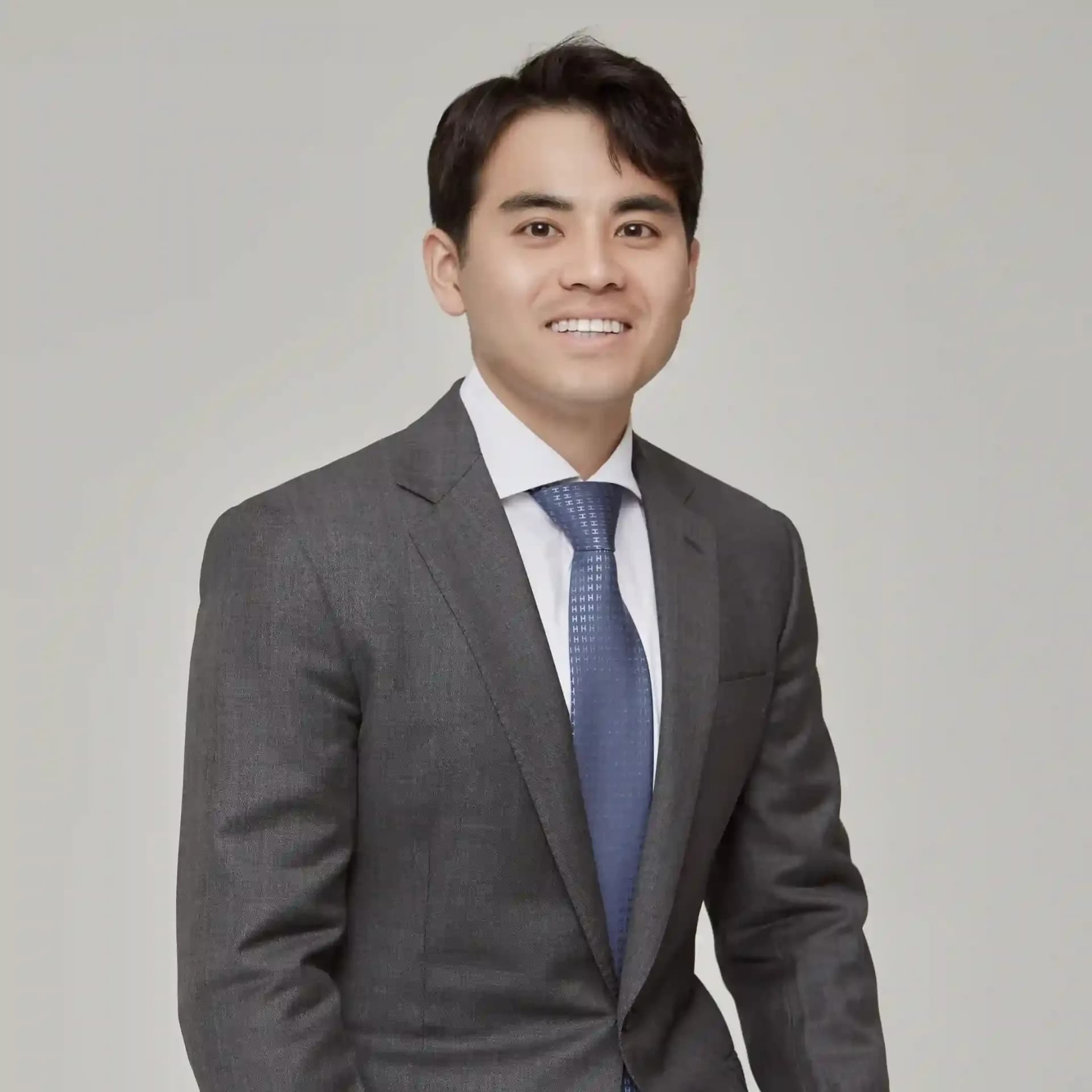 Headshot photo of Danng Hwang Speaker Headshot