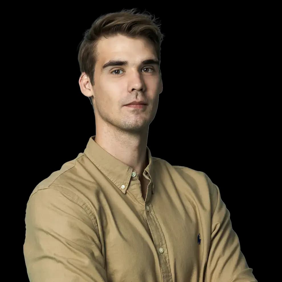 Headshot photo of Mads